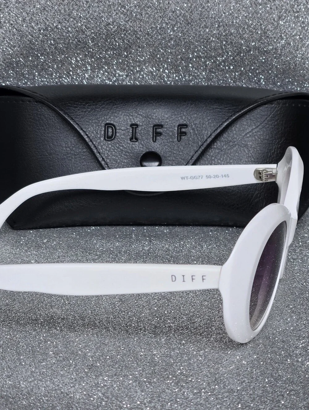 DIFF Eyewear 